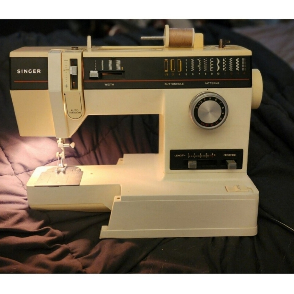 Vintage Singer 6233 Sewing Machine w/ Case, REFURBISHED and RESTORED